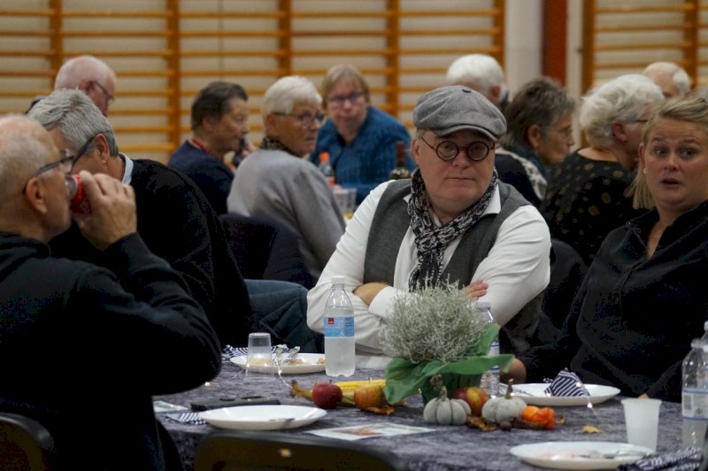 Koppel samlede 100 mennesker i Overlade Kulturcenter