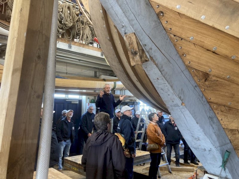 Limfjordsmuseets Sømandskor har været på den årlige udflugt med Museumsbussen. 