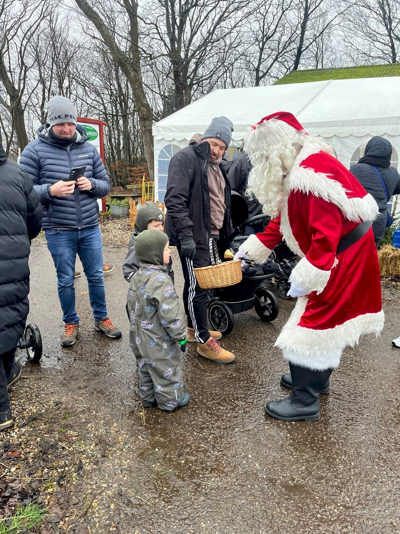 Julemanden kom på gårdbesøg